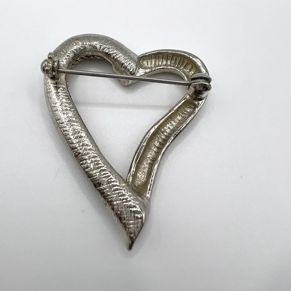 Vintage Silver Tone Mixed Texture Open Heart Brooch Mesh Detail Pin